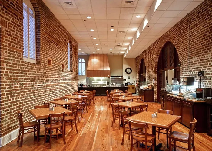 Embassy Suites Charleston - Historic District