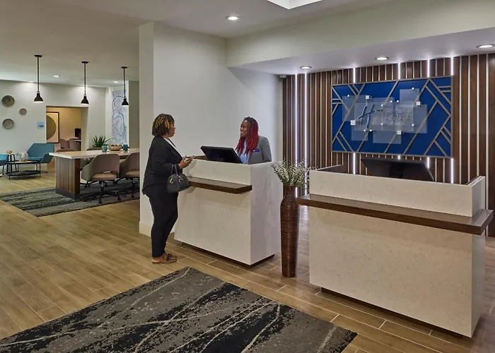 Holiday Inn Express & Suites Charleston Dwtn -Westedge By Ihg